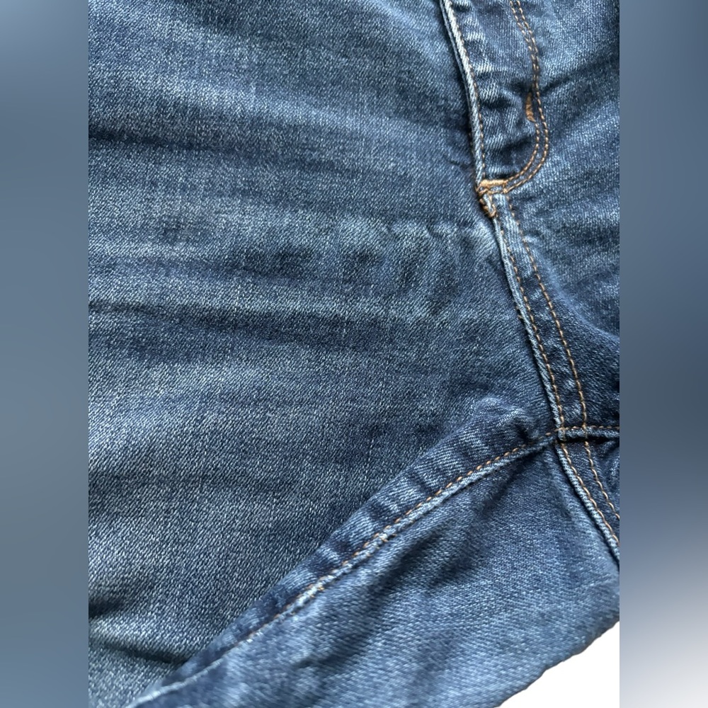Universal Thread, Distressed, Mid Rise Skinny size 10/30 - Picture 8 of 10